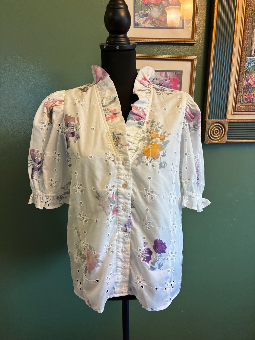 Entro find your voice white floral eyelet blouse size L